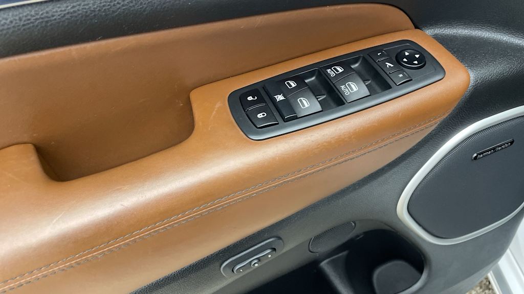 Thumbnail: 2020 Jeep Grand Cherokee - 21