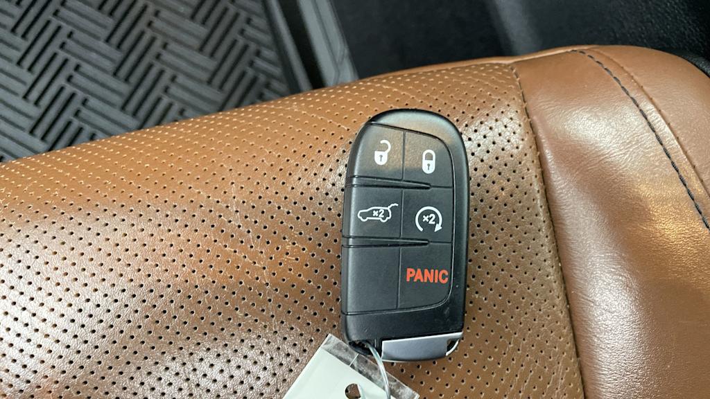 Thumbnail: 2020 Jeep Grand Cherokee - 18