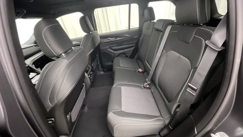 Thumbnail: 2026 Jeep Grand Cherokee - 12