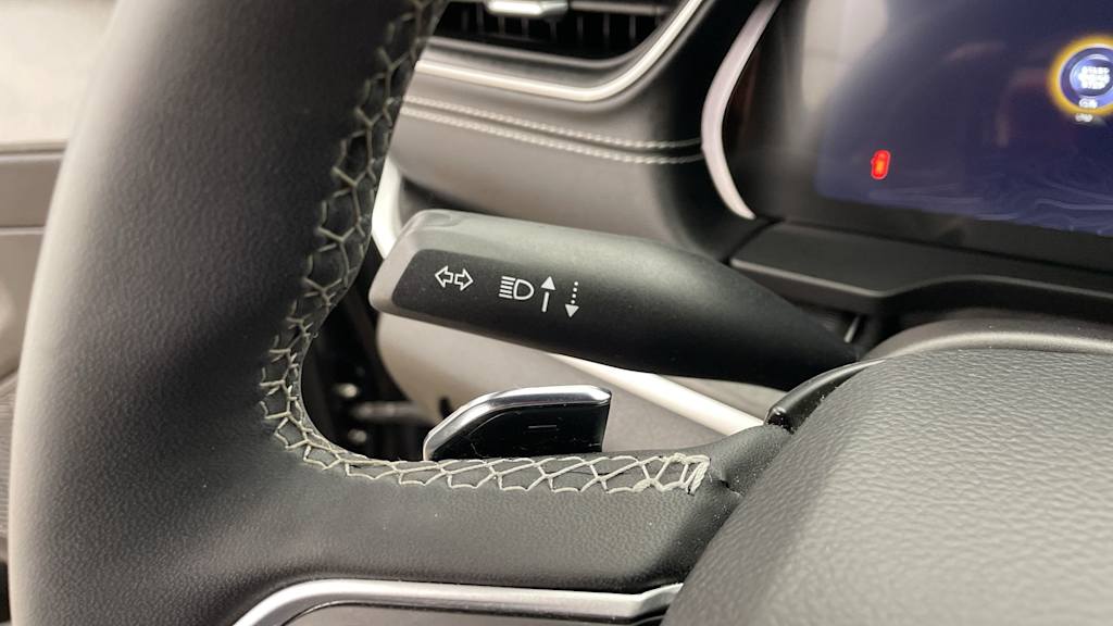 Thumbnail: 2023 Jeep Grand Cherokee - 16