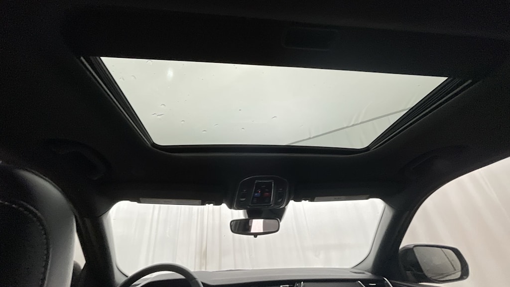 Thumbnail: 2023 Jeep Grand Cherokee - 21