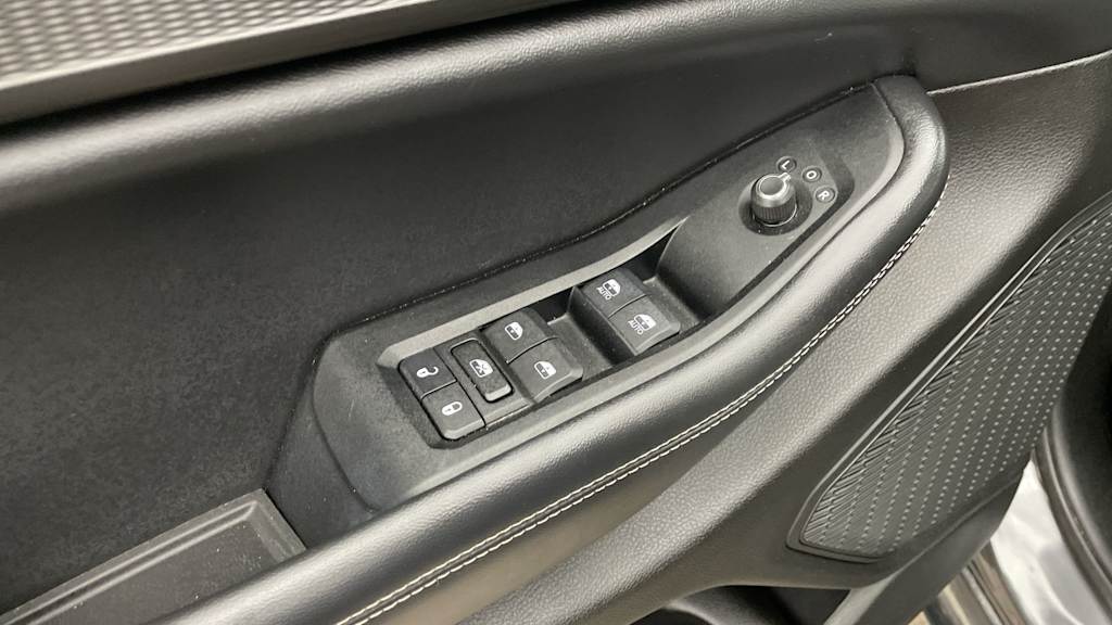 Thumbnail: 2023 Jeep Grand Cherokee - 20