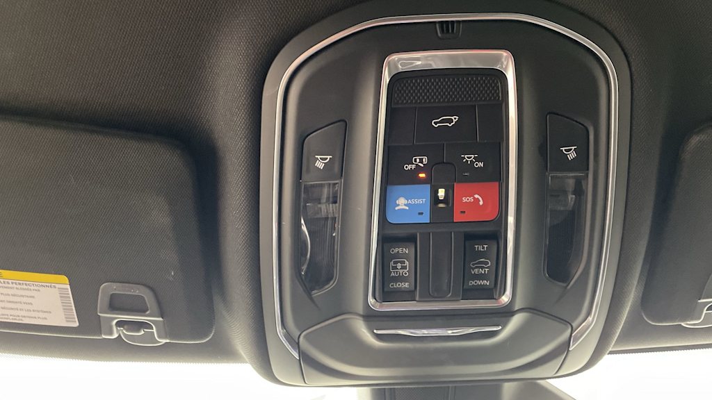 Thumbnail: 2023 Jeep Grand Cherokee - 31