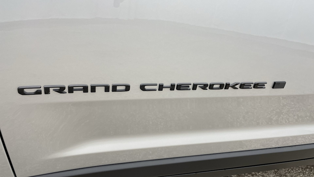 Thumbnail: 2026 Jeep Grand Cherokee - 41