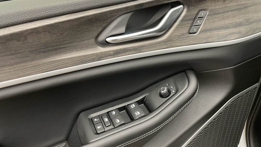 Thumbnail: 2025 Jeep Grand Cherokee - 21