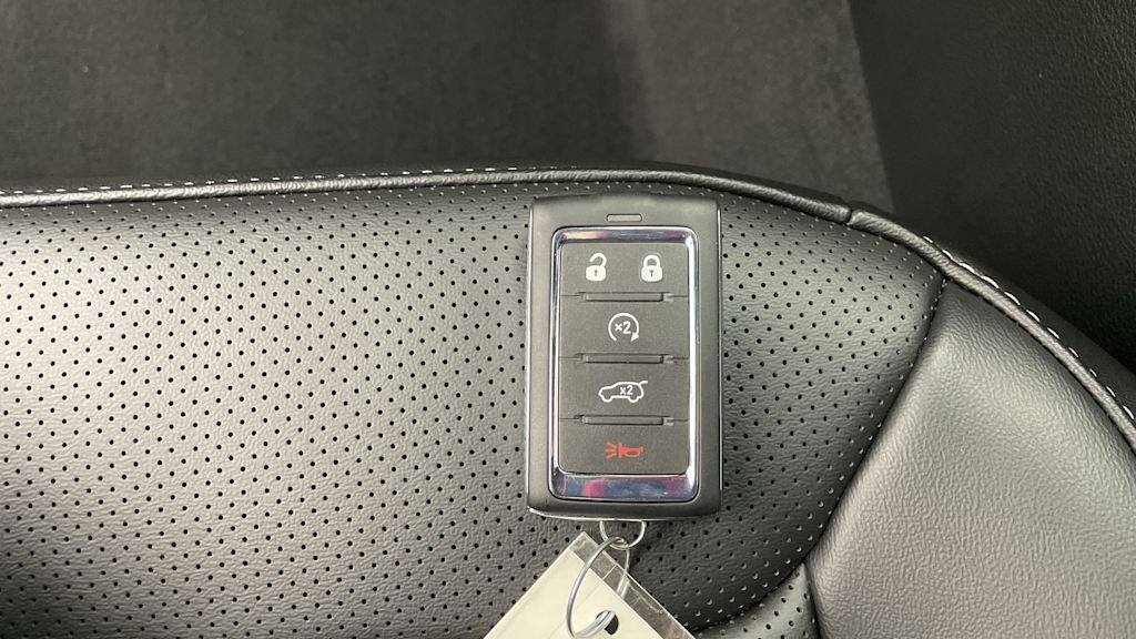 Thumbnail: 2025 Jeep Grand Cherokee - 18