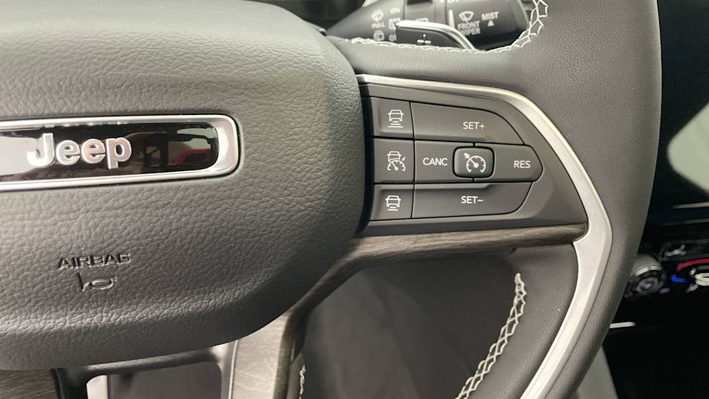 Thumbnail: 2025 Jeep Grand Cherokee - 28