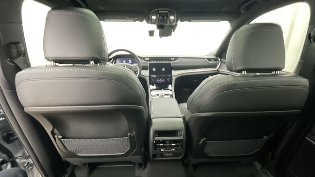 Thumbnail: 2025 Jeep Grand Cherokee - 22