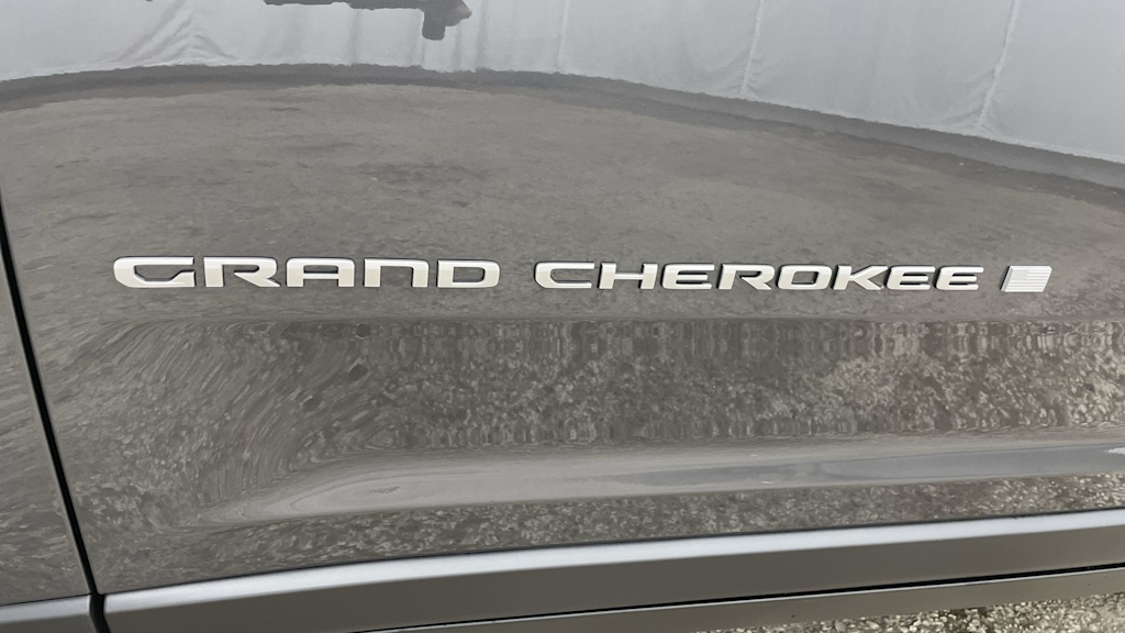 Thumbnail: 2026 Jeep Grand Cherokee - 43