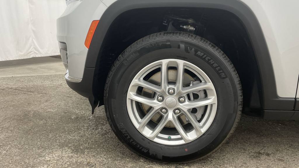 Thumbnail: 2026 Jeep Grand Cherokee L - 42