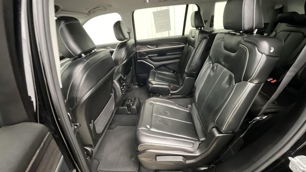 Thumbnail: 2022 Jeep Grand Cherokee L - 12