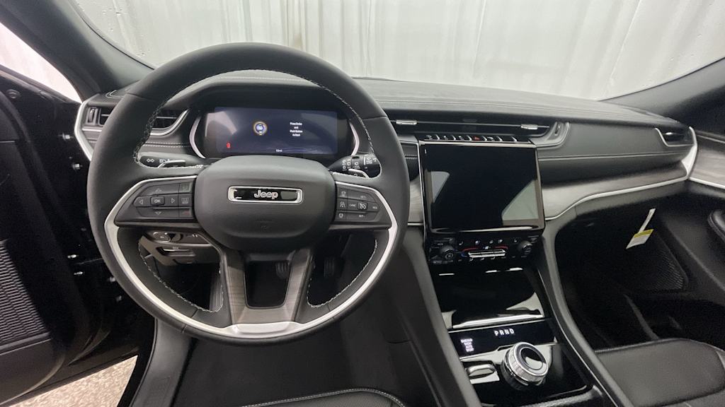 Thumbnail: 2025 Jeep Grand Cherokee L - 2