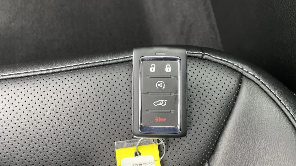 Thumbnail: 2025 Jeep Grand Cherokee L - 17