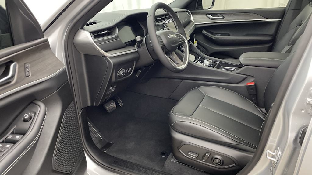 Thumbnail: 2025 Jeep Grand Cherokee L - 10