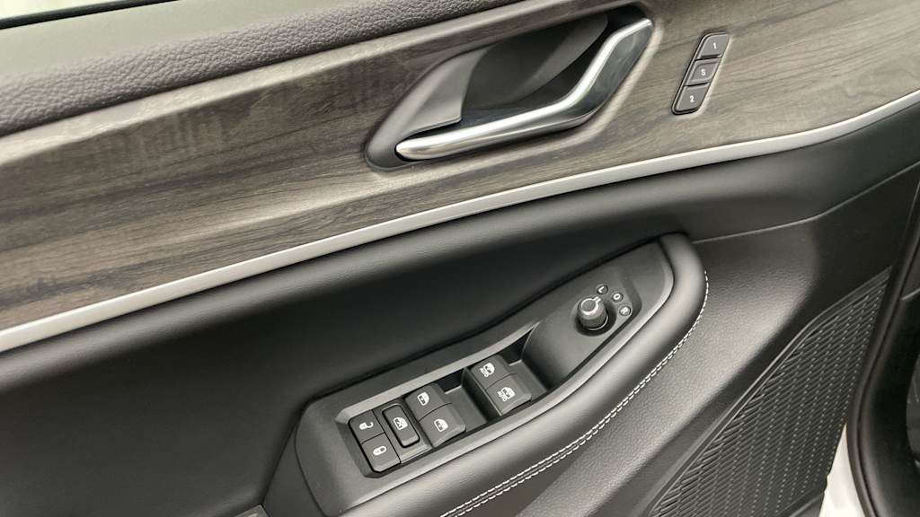 Thumbnail: 2025 Jeep Grand Cherokee L - 20