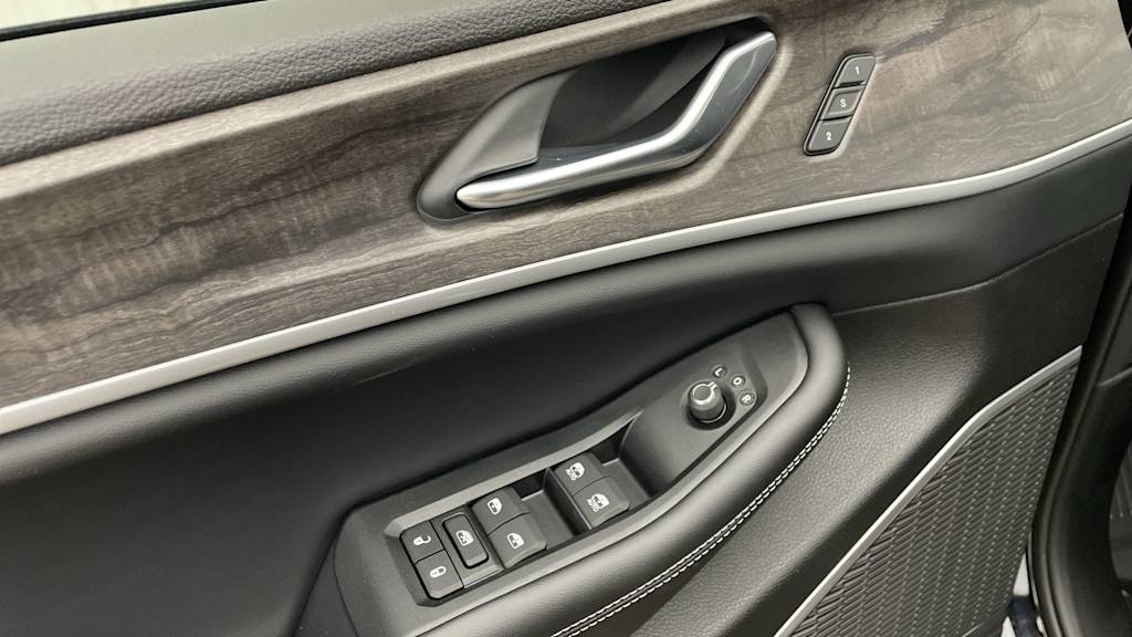 Thumbnail: 2026 Jeep Grand Cherokee L - 21