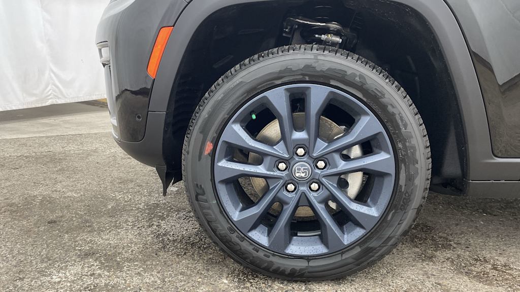 Thumbnail: 2026 Jeep Grand Cherokee L - 7