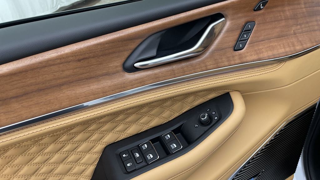 Thumbnail: 2026 Jeep Grand Cherokee L - 20