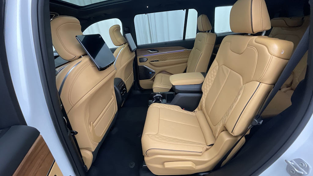 Thumbnail: 2026 Jeep Grand Cherokee L - 12