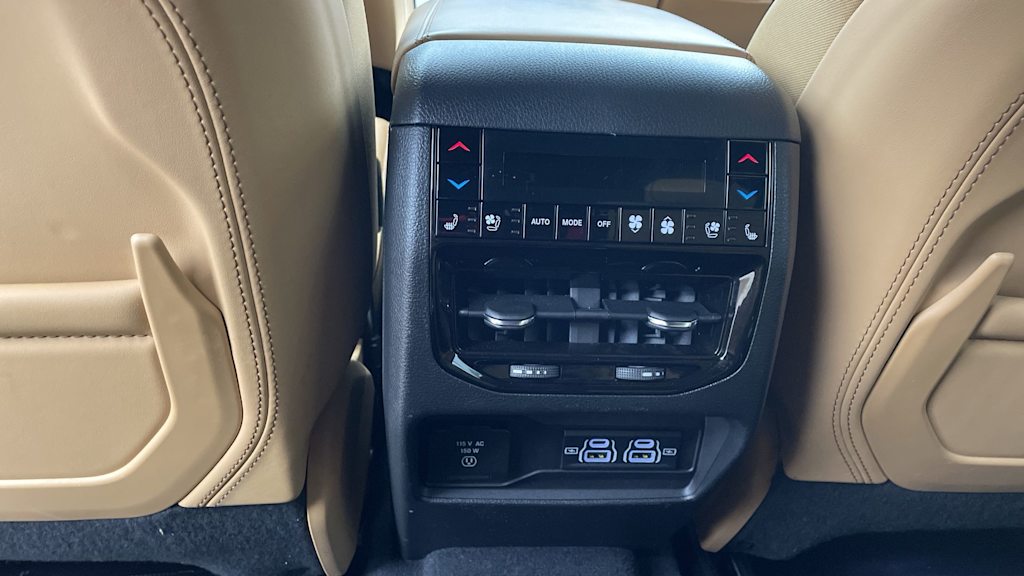 Thumbnail: 2024 Jeep Grand Cherokee L - 35