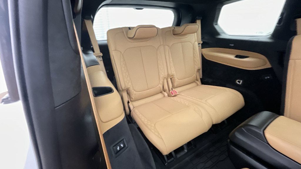 Thumbnail: 2024 Jeep Grand Cherokee L - 23