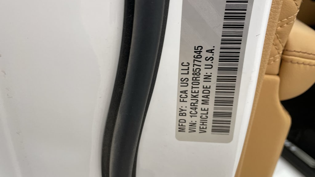 Thumbnail: 2024 Jeep Grand Cherokee L - 17