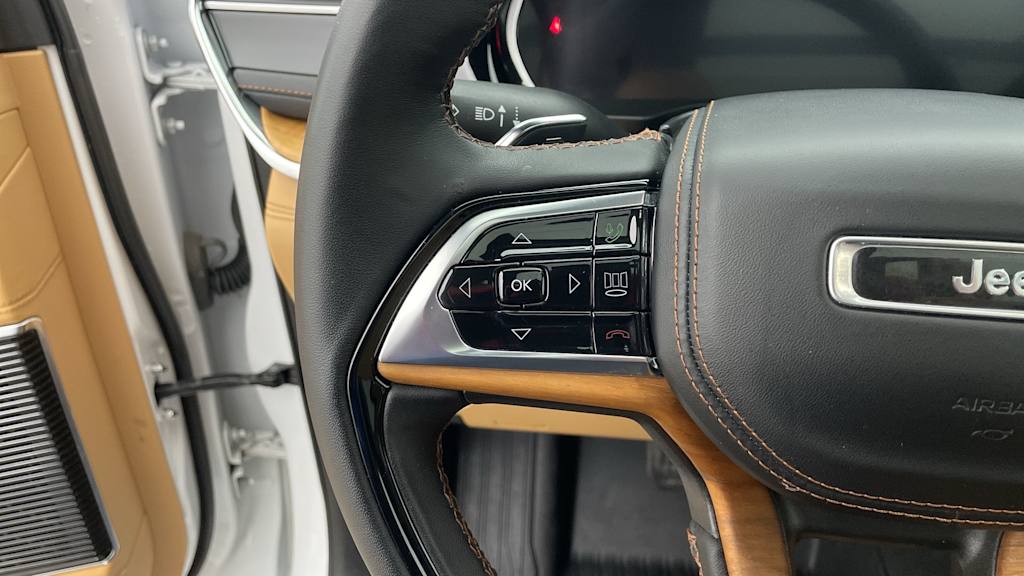 Thumbnail: 2024 Jeep Grand Cherokee L - 26