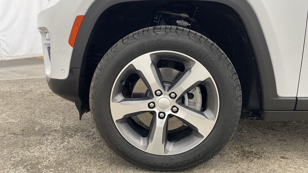 Thumbnail: 2022 Jeep Grand Cherokee - 7