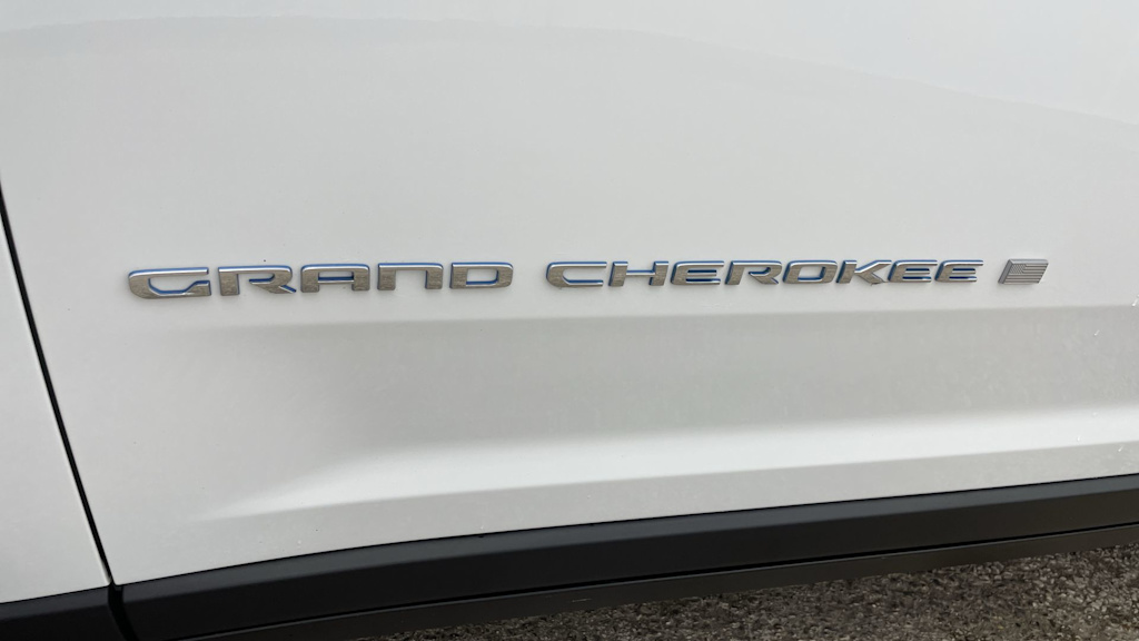 Thumbnail: 2022 Jeep Grand Cherokee - 44