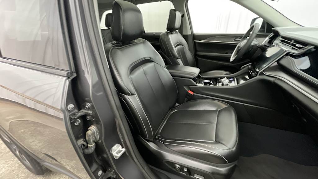 Thumbnail: 2023 Jeep Grand Cherokee - 25