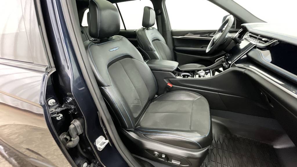 Thumbnail: 2023 Jeep Grand Cherokee - 25