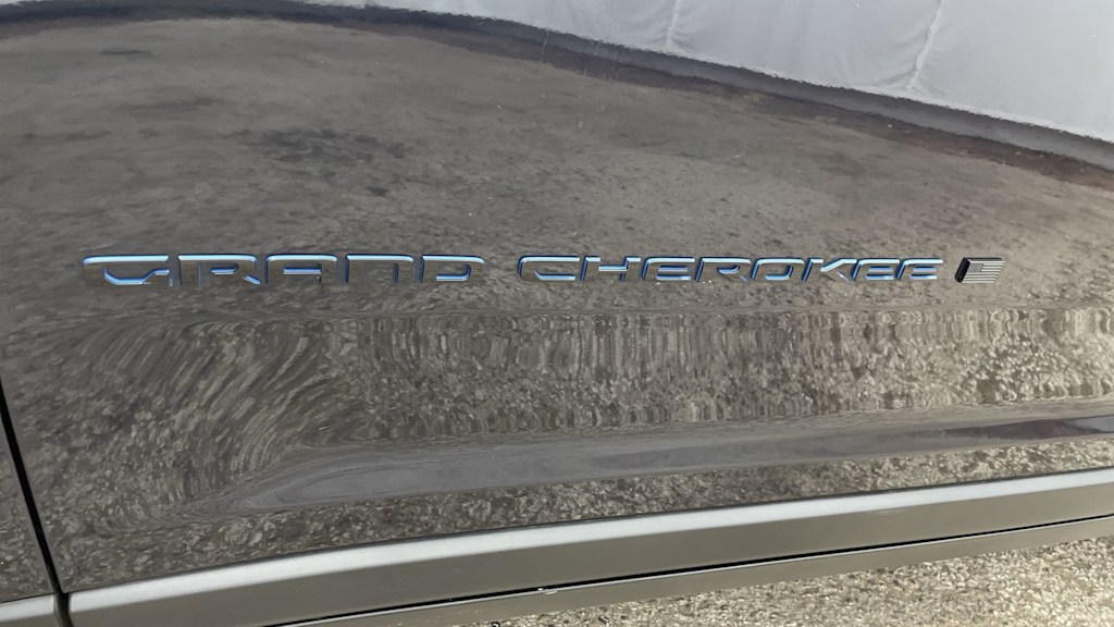 Thumbnail: 2023 Jeep Grand Cherokee - 44