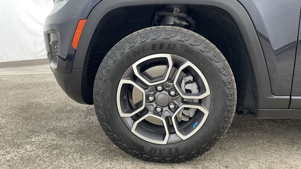 Thumbnail: 2023 Jeep Grand Cherokee - 7