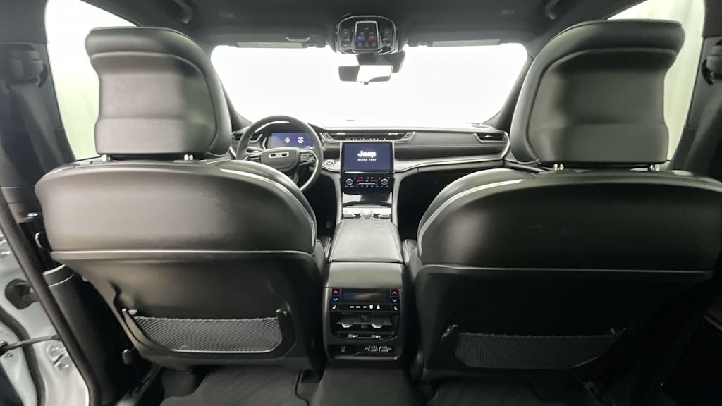 Thumbnail: 2023 Jeep Grand Cherokee - 9