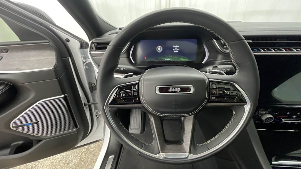Thumbnail: 2023 Jeep Grand Cherokee - 13