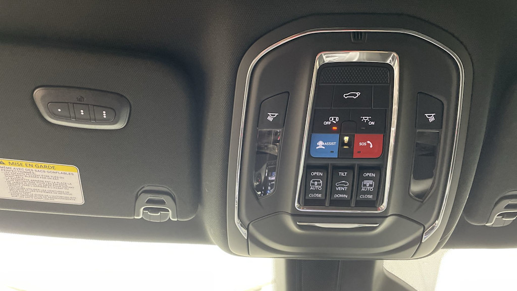 Thumbnail: 2025 Jeep Wagoneer - 33