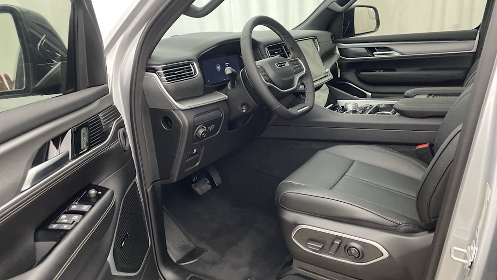 Thumbnail: 2025 Jeep Wagoneer - 9