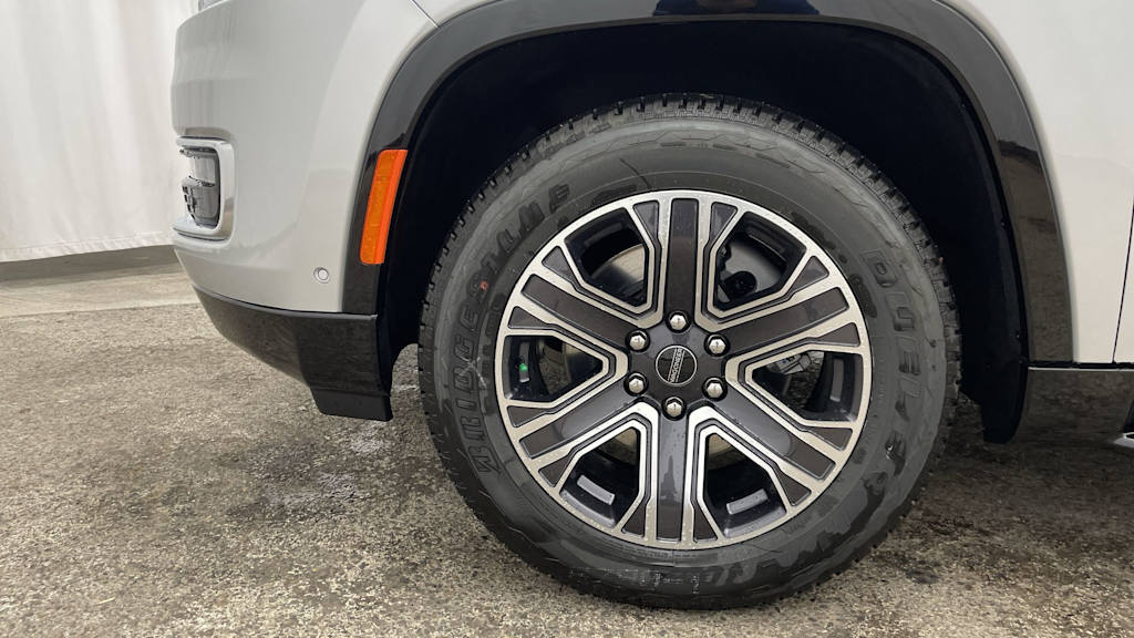 Thumbnail: 2025 Jeep Wagoneer - 6