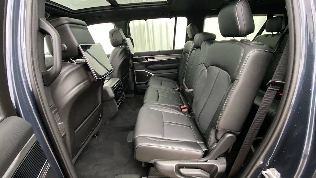 2024 Jeep Wagoneer Series II 13
