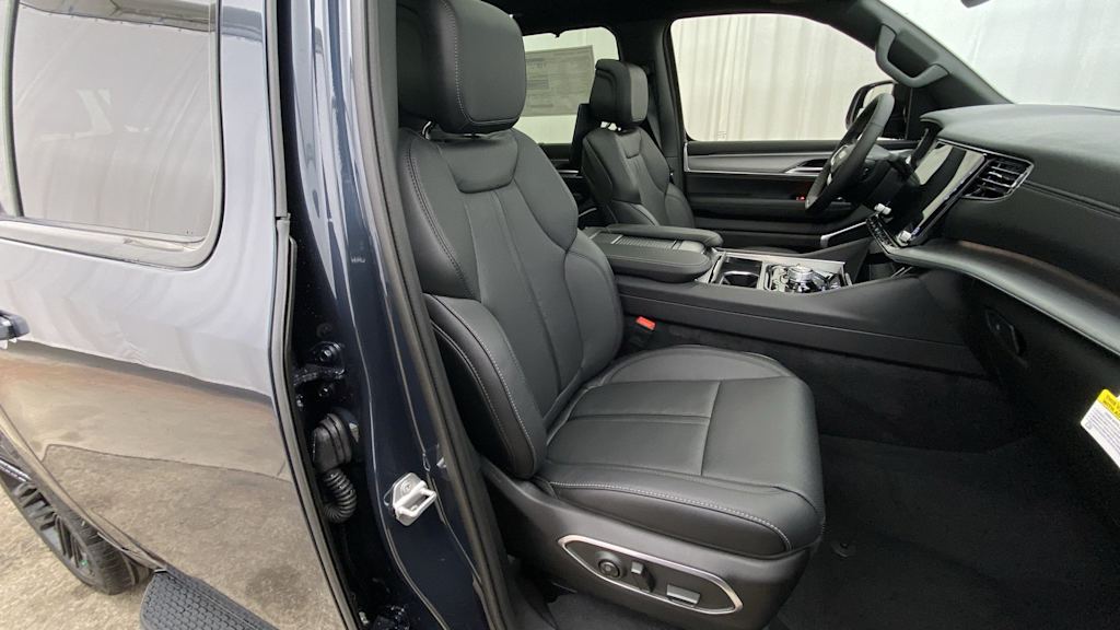 2024 Jeep Wagoneer Series II 27