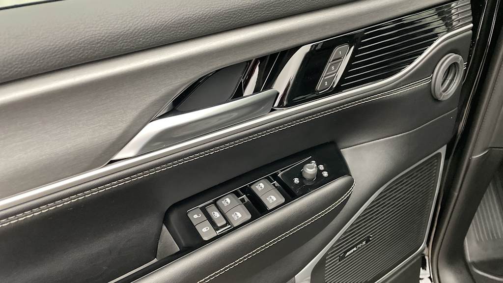 Thumbnail: 2026 Jeep Grand Wagoneer - 20