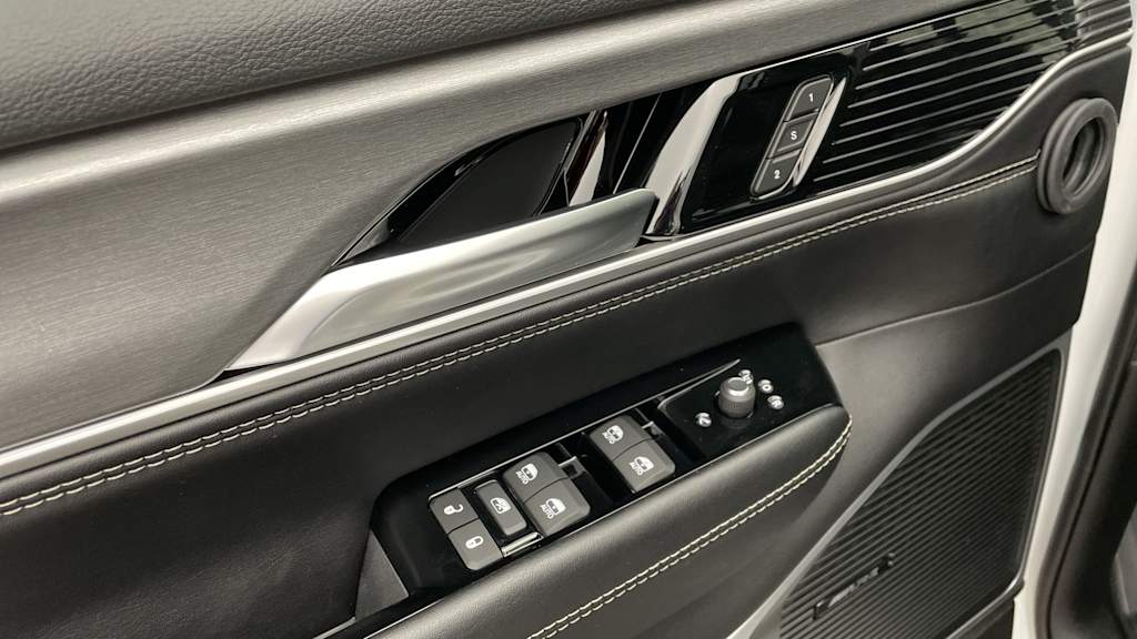 Thumbnail: 2025 Jeep Wagoneer - 21