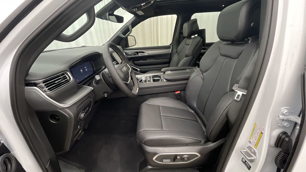 Thumbnail: 2025 Jeep Wagoneer - 11