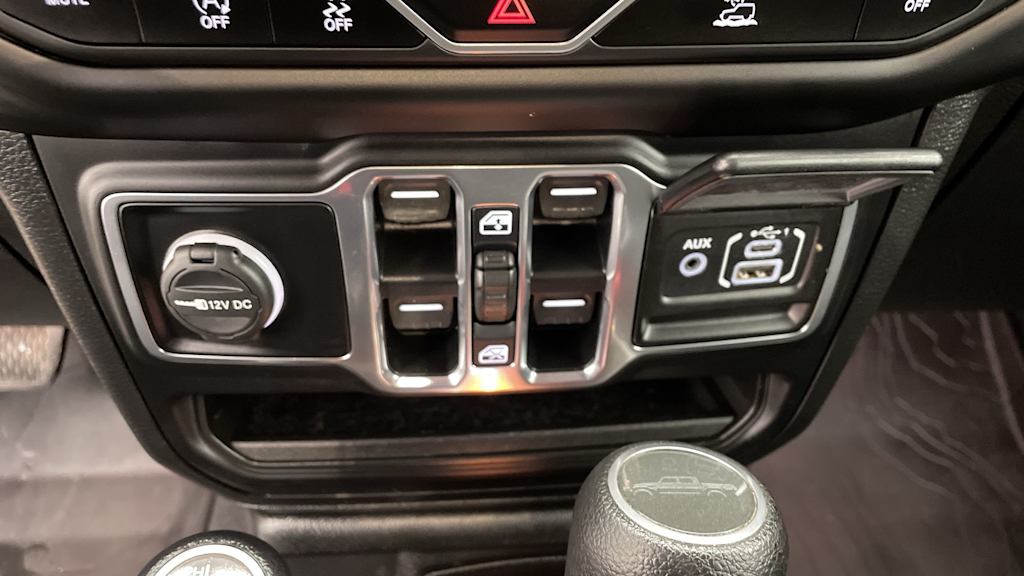 Thumbnail: 2020 Jeep Gladiator - 30