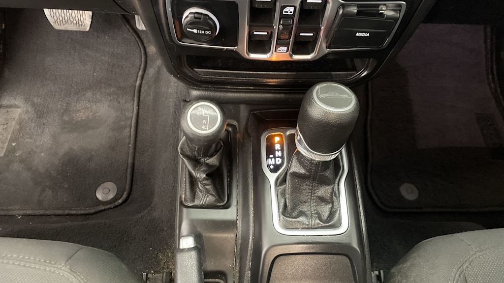 Thumbnail: 2023 Jeep Gladiator - 14