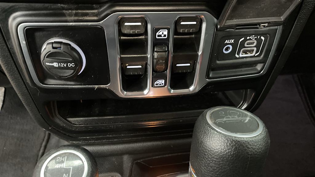 Thumbnail: 2023 Jeep Gladiator - 31