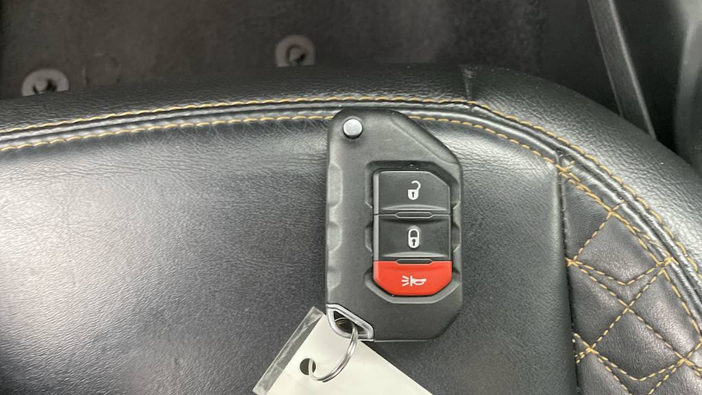 Thumbnail: 2023 Jeep Gladiator - 17