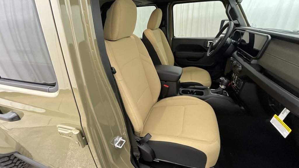 Thumbnail: 2026 Jeep Gladiator - 23