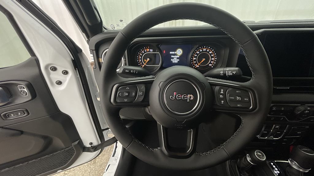 Thumbnail: 2026 Jeep Gladiator - 13