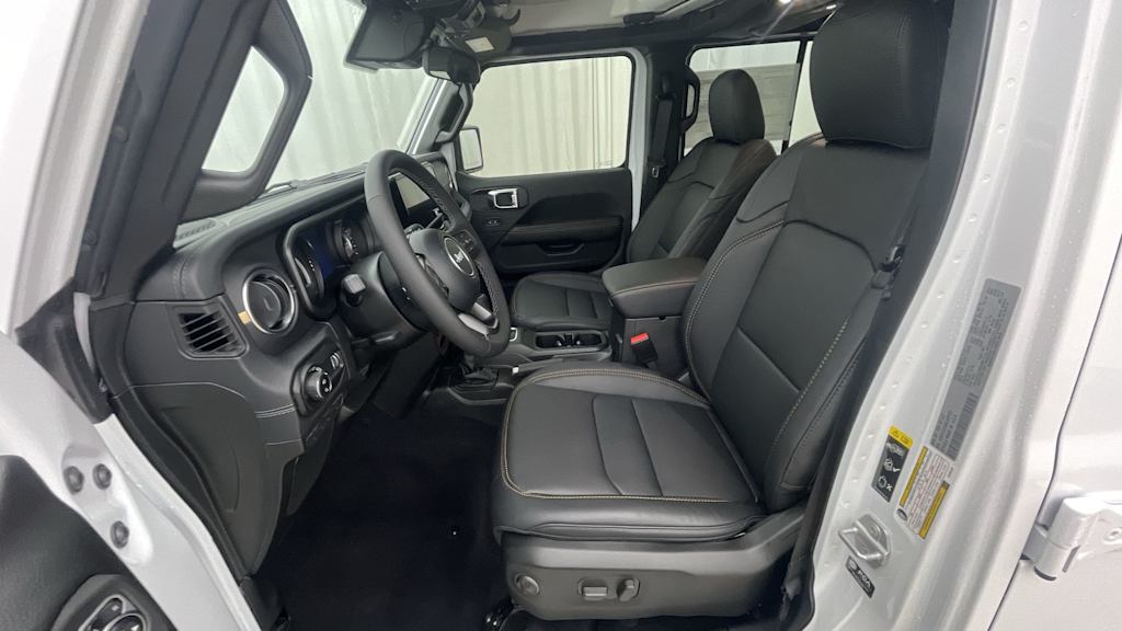 Thumbnail: 2025 Jeep Gladiator - 11